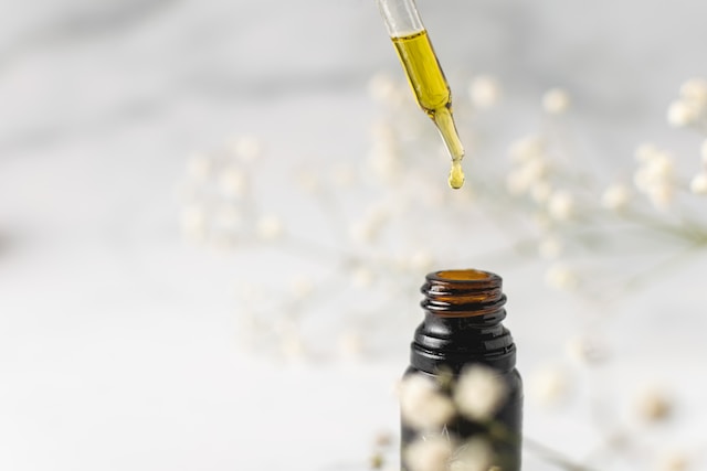 using essential oils for seasonal allergies