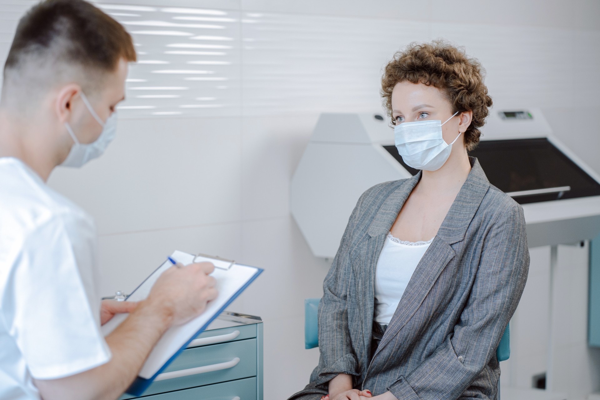 patient speaking to doctor